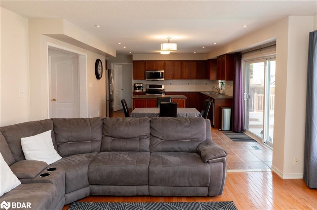 49 Montebello Crescent Property Photo 20