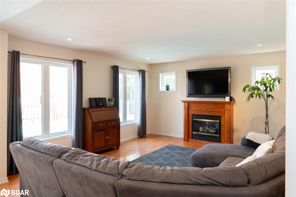 49 Montebello Crescent Property Photo 21