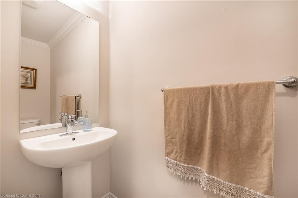 22 Scarletwood Street Street Property Photo 14