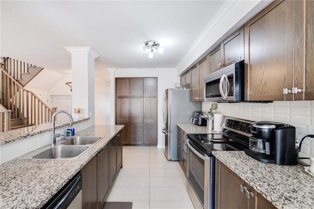 22 Scarletwood Street Street Property Photo 25