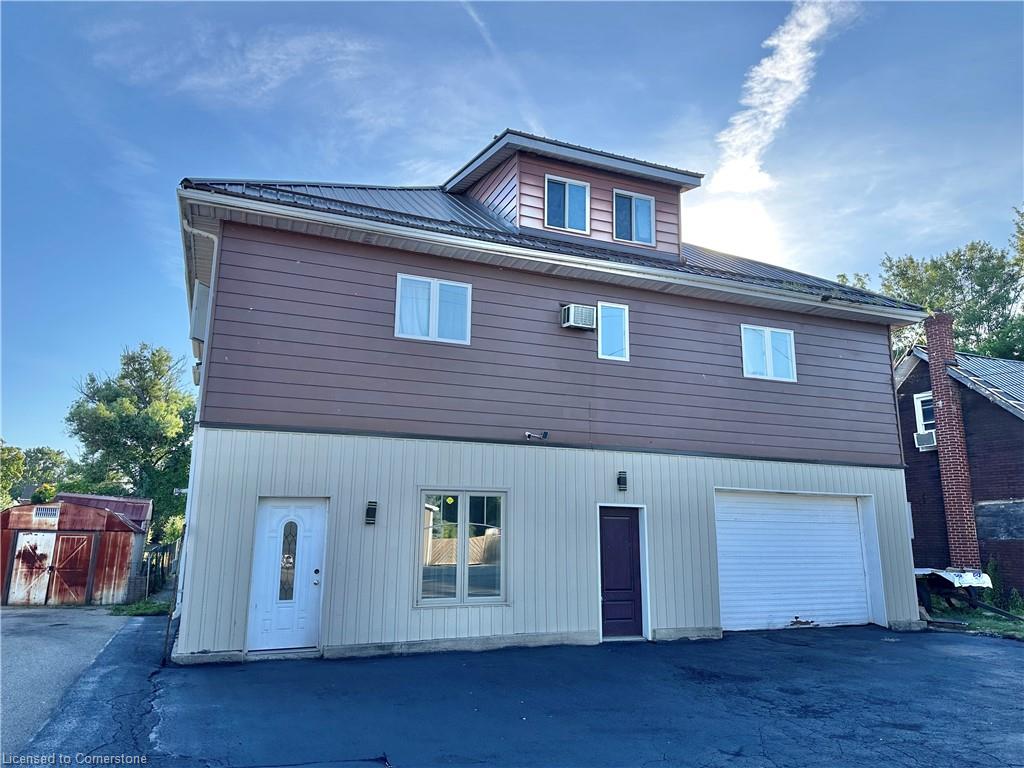 195 Townline Street Property Photo 1
