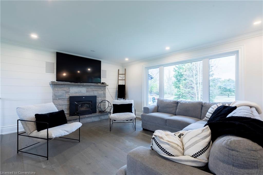 1506 6th Concession Road W Property Photo 9