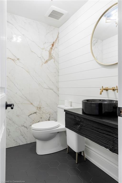 1506 6th Concession Road W Property Photo 11