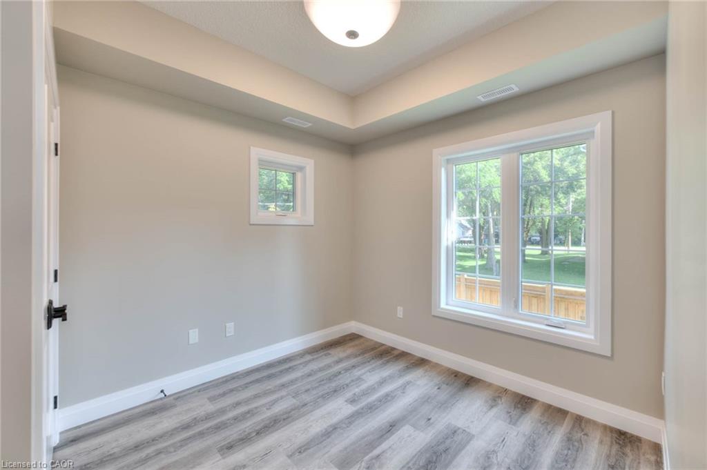 3-33 Murray Court Property Photo 16