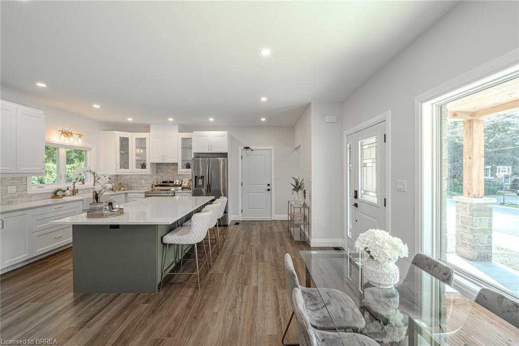 51 Brown Street W Property Photo 7