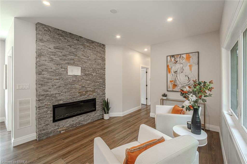 51 Brown Street W Property Photo 19