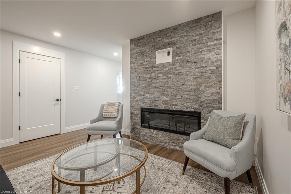 51 Brown Street W Property Photo 42
