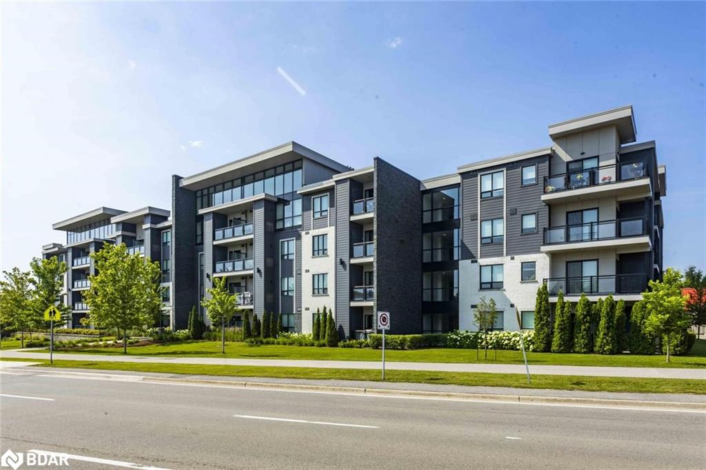 333-3170 Erin Mills Parkway Property Photo 1