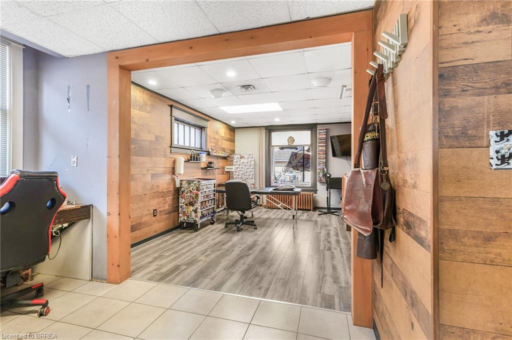 96 Court Street Property Photo 9