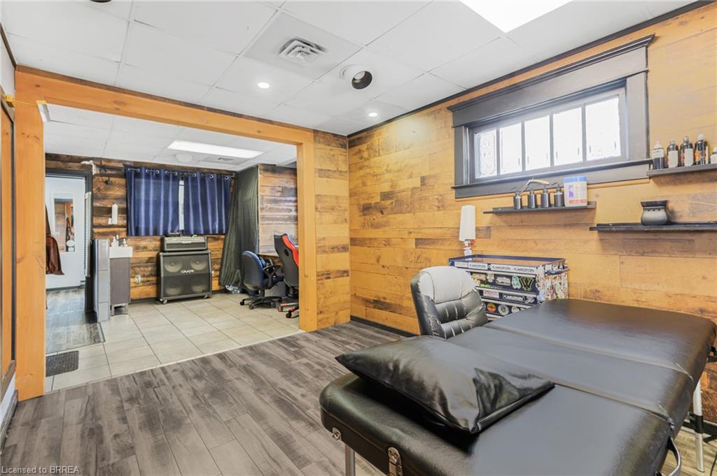 96 Court Street Property Photo 10