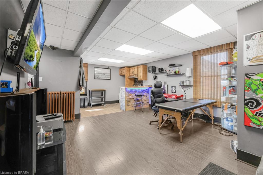 96 Court Street Property Photo 12