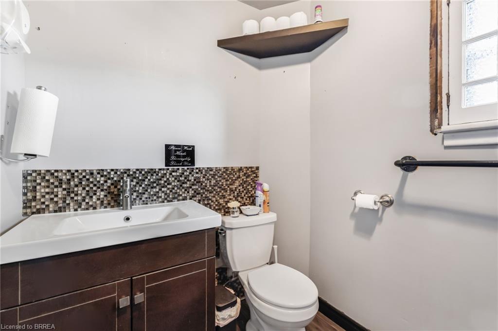 96 Court Street Property Photo 16