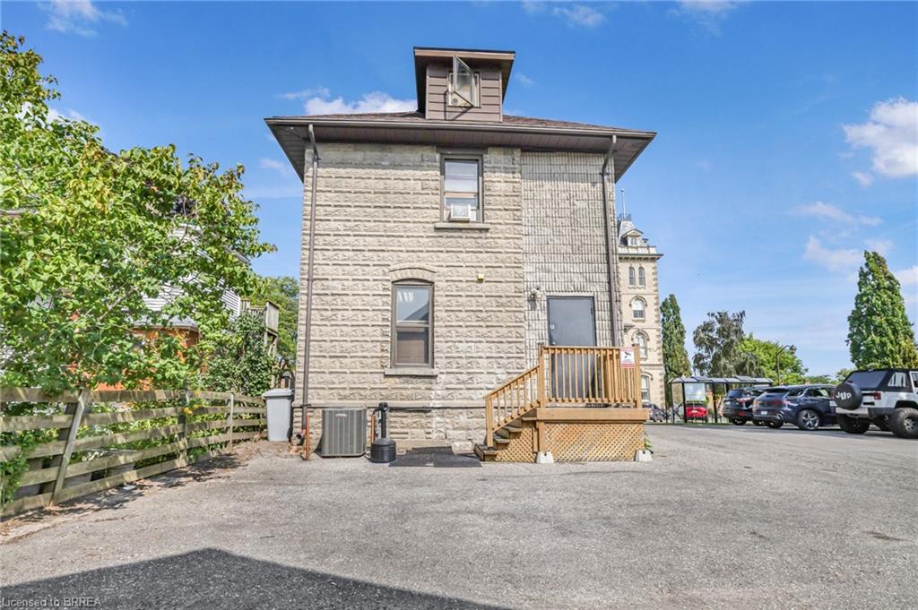 96 Court Street Property Photo 20