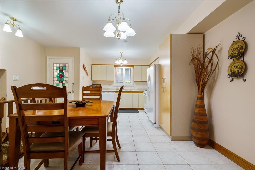 322 Stone Church Road E Property Photo 14