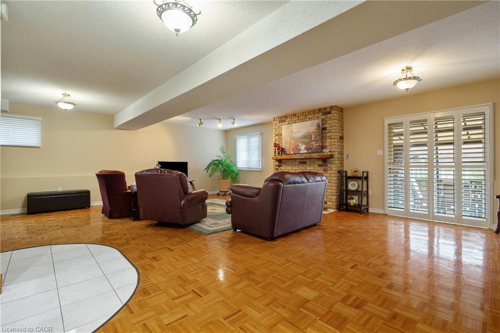 322 Stone Church Road E Property Photo 33