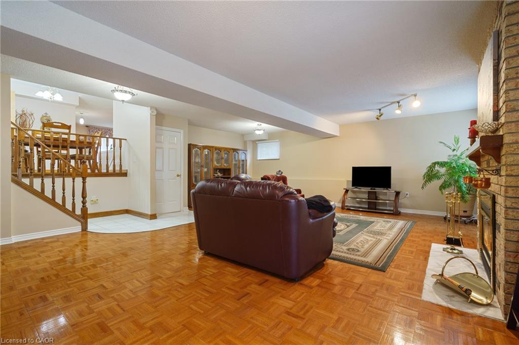 322 Stone Church Road E Property Photo 34