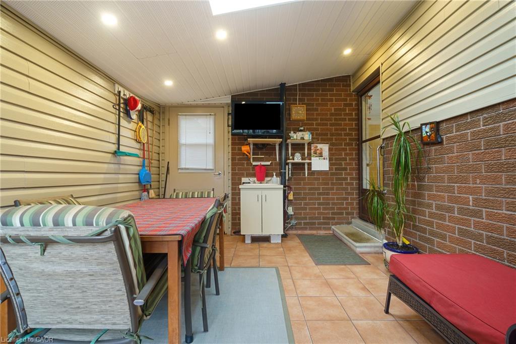 322 Stone Church Road E Property Photo 42