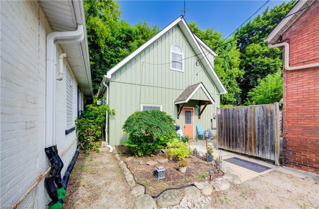 110 Surrey Street E Property Photo 1