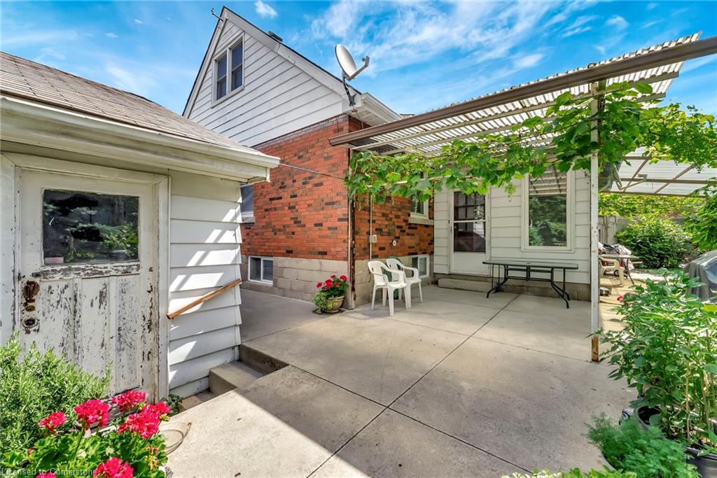 317 Highland Road W Property Photo 30