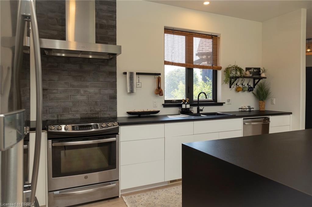 16 Forman Street Property Photo 16