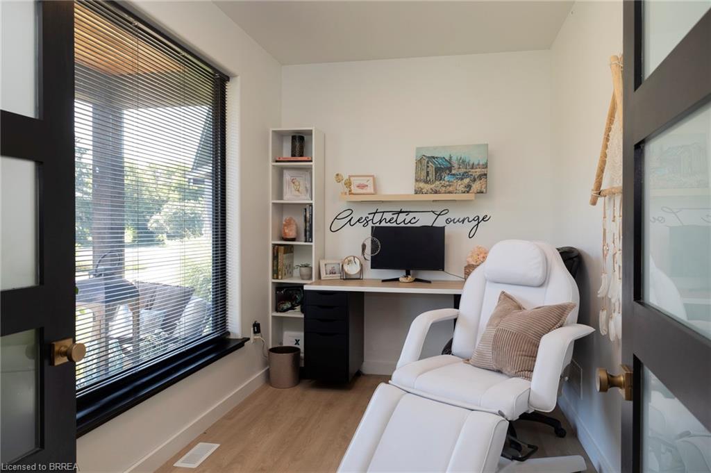 16 Forman Street Property Photo 25
