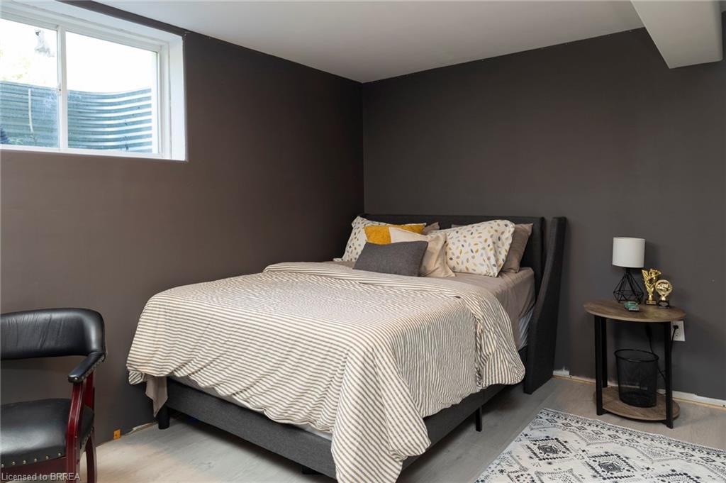 16 Forman Street Property Photo 27
