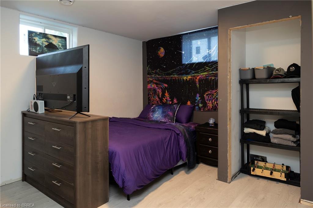 16 Forman Street Property Photo 28