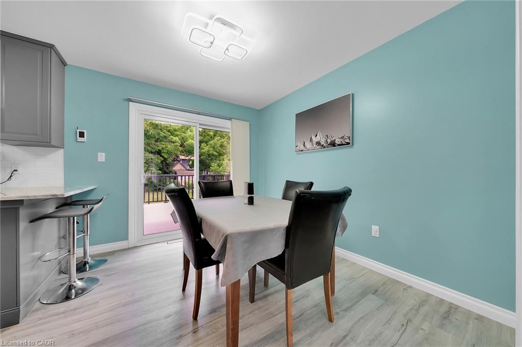 47 Winnett Street N Property Photo 9