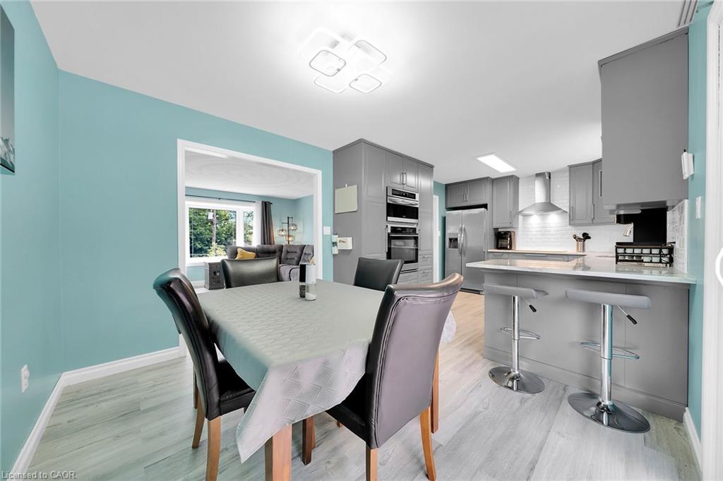 47 Winnett Street N Property Photo 10