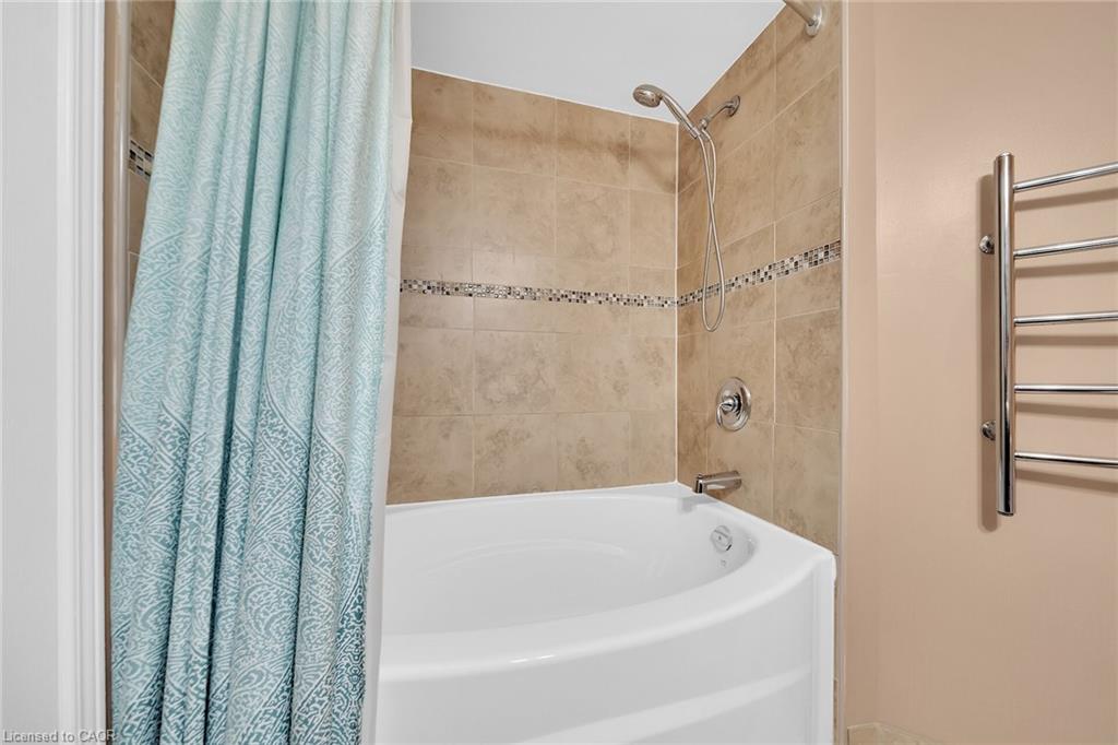 47 Winnett Street N Property Photo 13