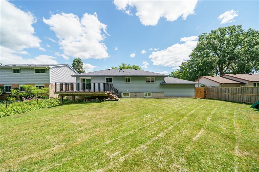 47 Winnett Street N Property Photo 41