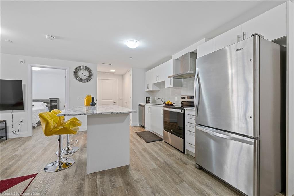 228-1 Redfern Avenue Property Photo 6