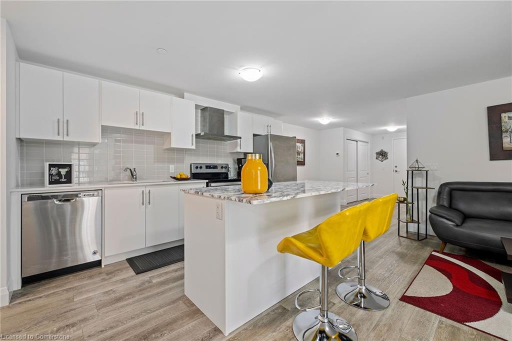 228-1 Redfern Avenue Property Photo 9