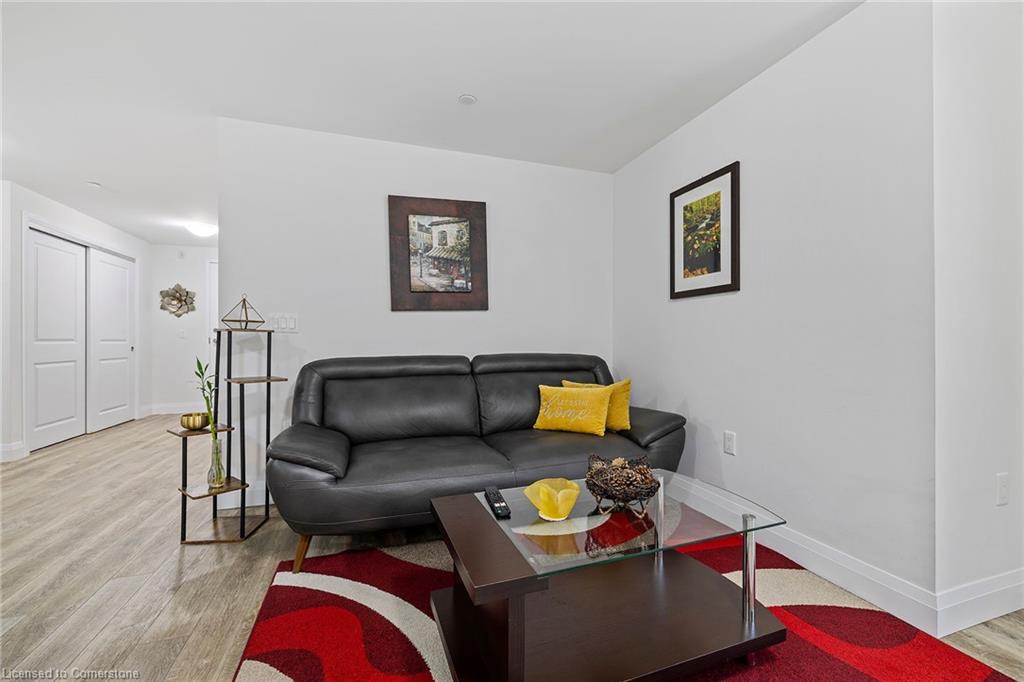 228-1 Redfern Avenue Property Photo 10