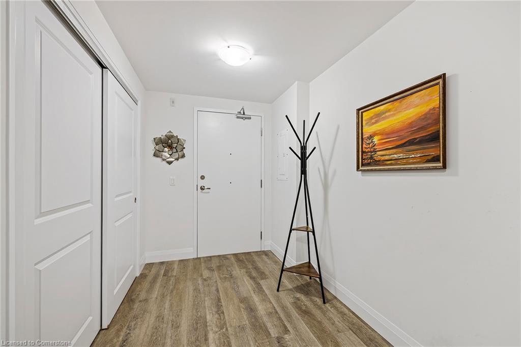 228-1 Redfern Avenue Property Photo 18