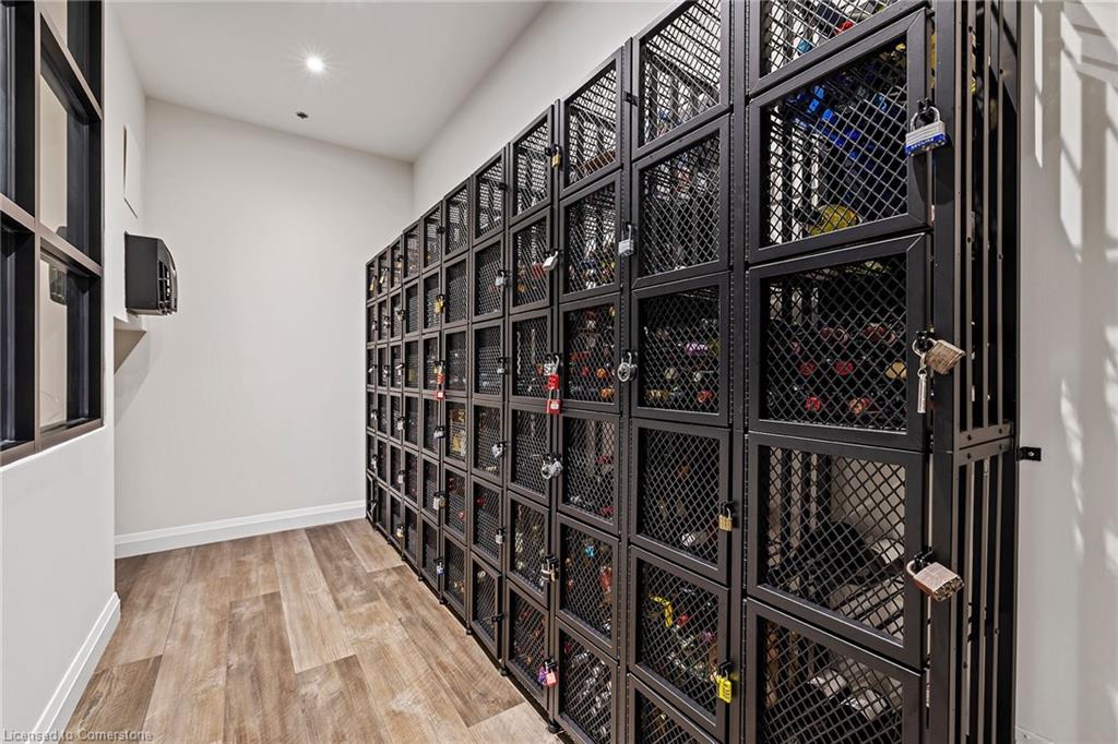 228-1 Redfern Avenue Property Photo 20