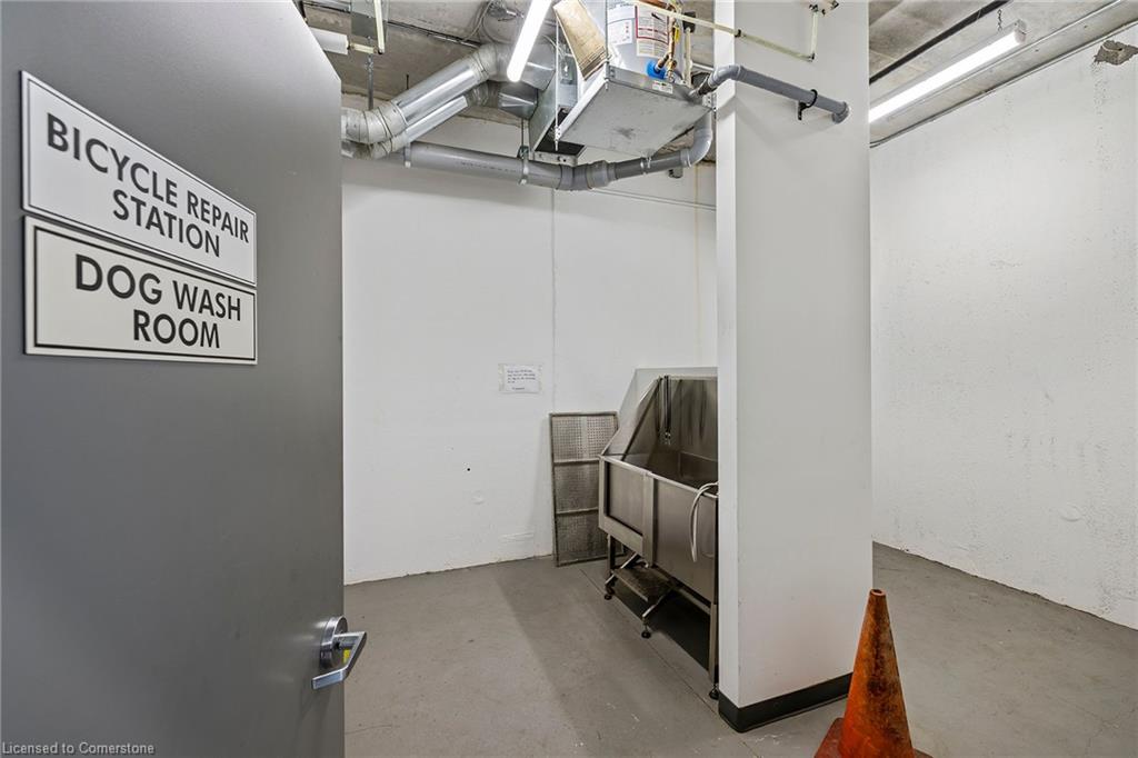 228-1 Redfern Avenue Property Photo 27