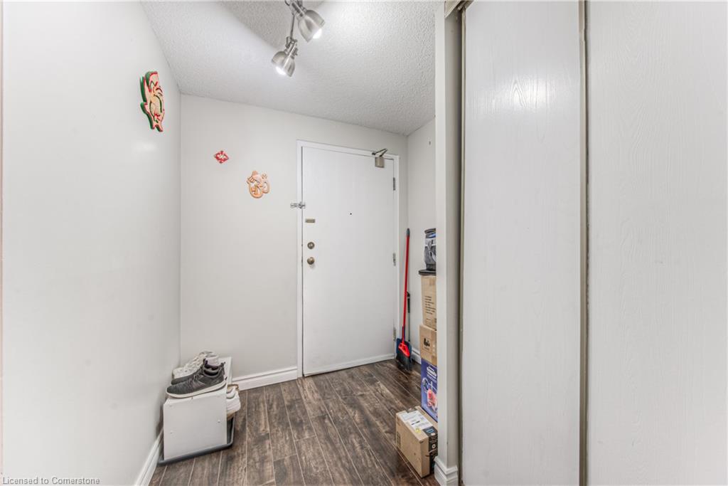 210-55 Green Valley Drive Property Photo 17