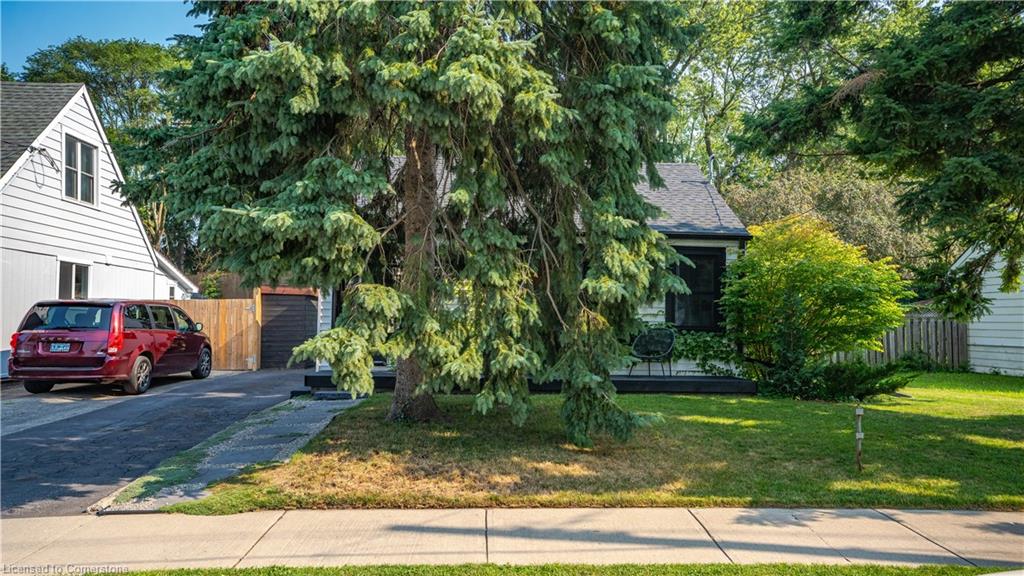 102 Spadina Road E Property Photo 3