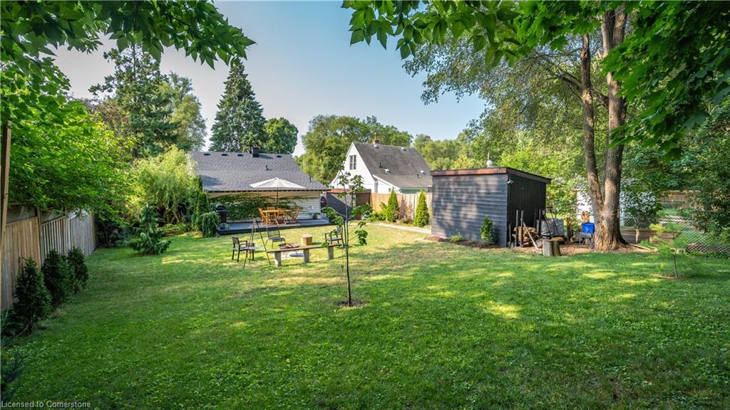 102 Spadina Road E Property Photo 8