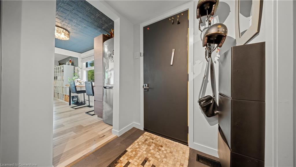 102 Spadina Road E Property Photo 20