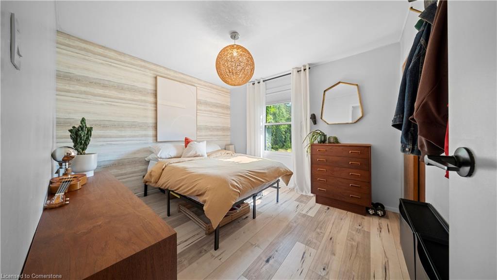 102 Spadina Road E Property Photo 31