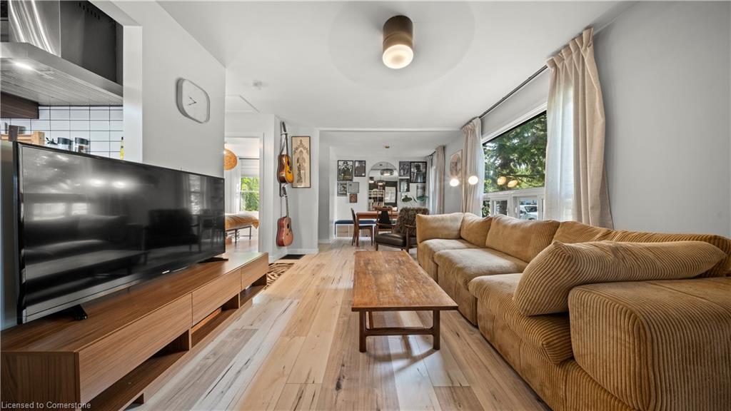 102 Spadina Road E Property Photo 34