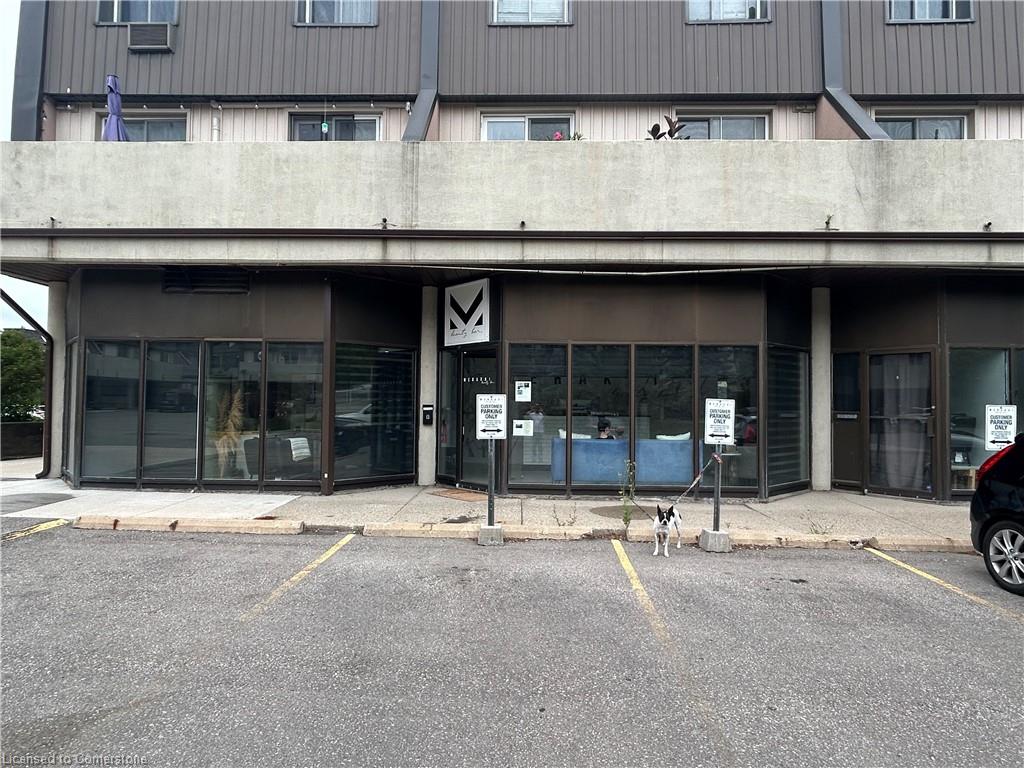48 Queen Street E Property Photo 11