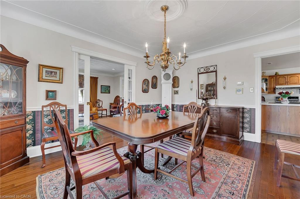5581 King Street Property Photo 13