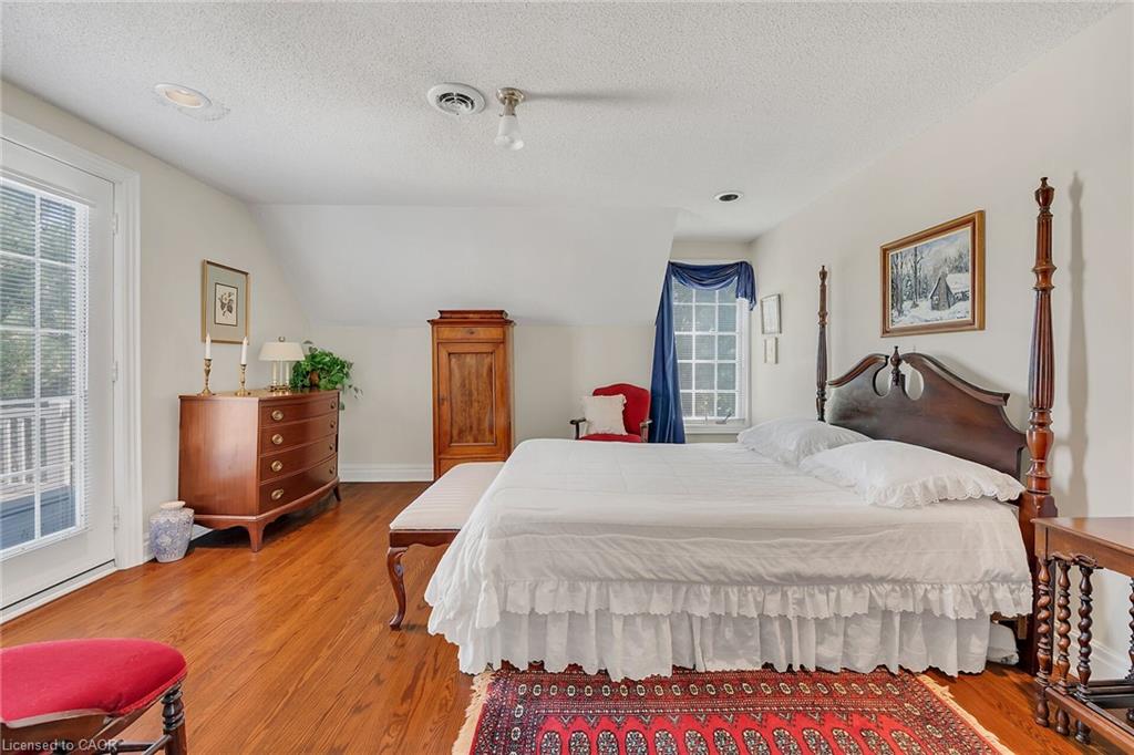 5581 King Street Property Photo 25