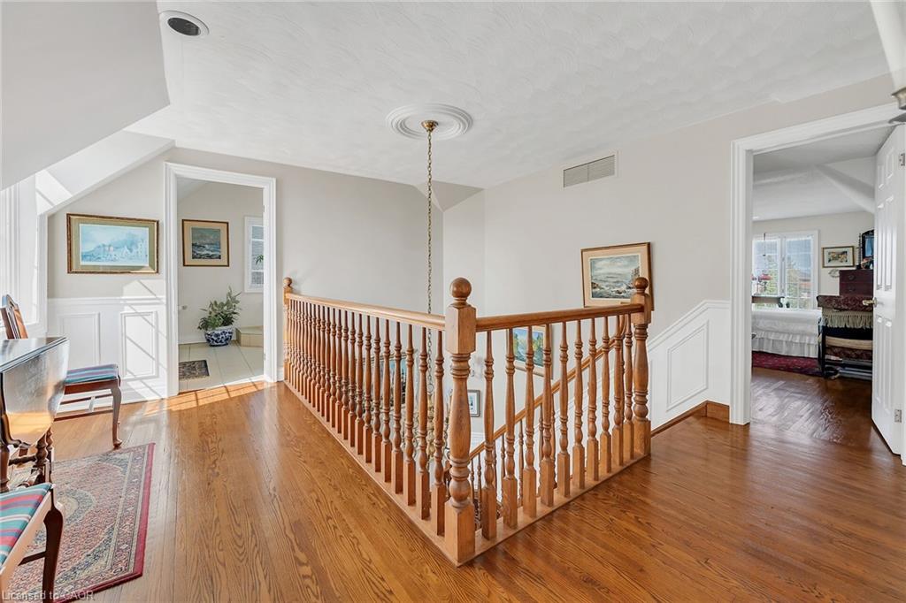 5581 King Street Property Photo 27