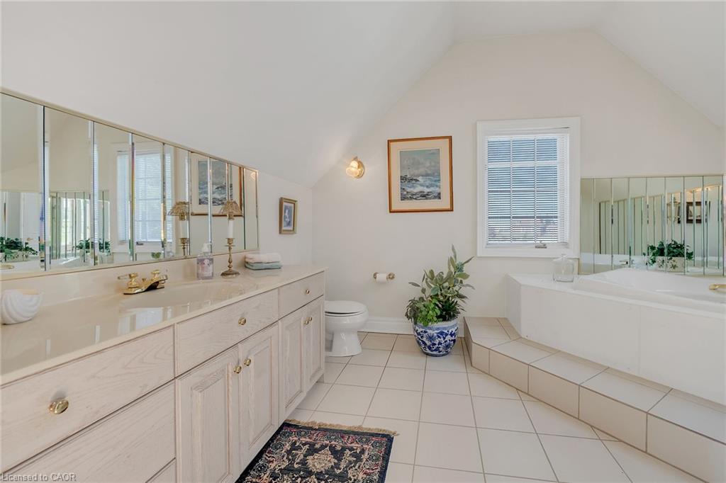 5581 King Street Property Photo 28