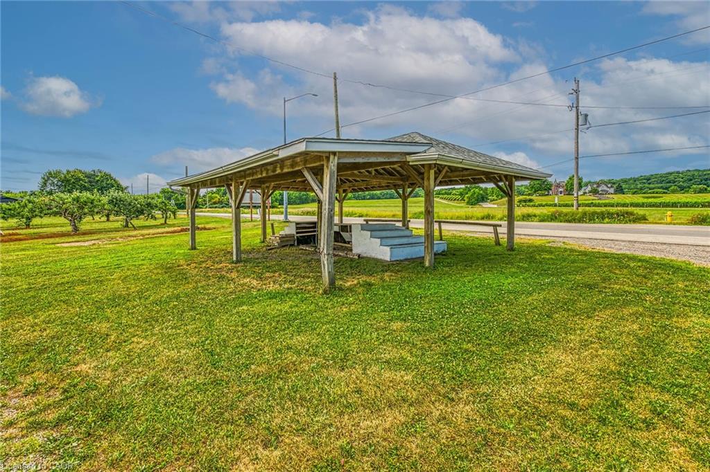 5581 King Street Property Photo 39