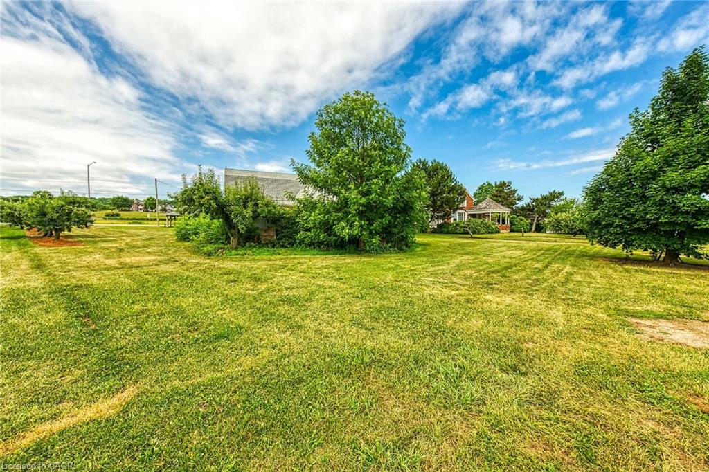 5581 King Street Property Photo 40